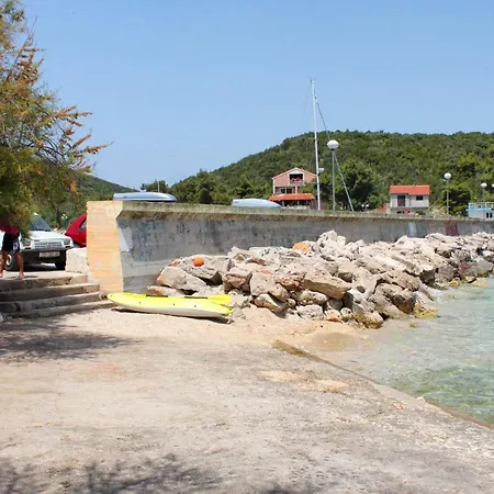 With A Parking Space Zman, Dugi Otok - 449 *