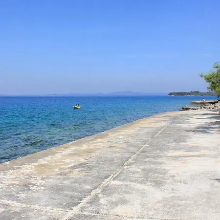 Apartments With Parking Space Zman, Dugi Otok - 449 Zman
